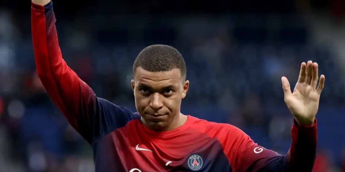 'Kimsenin bunu yaşamasını istemem' - Kylian Mbappe PSG'de 'kolay bir durum' yaşamadığını ve bek